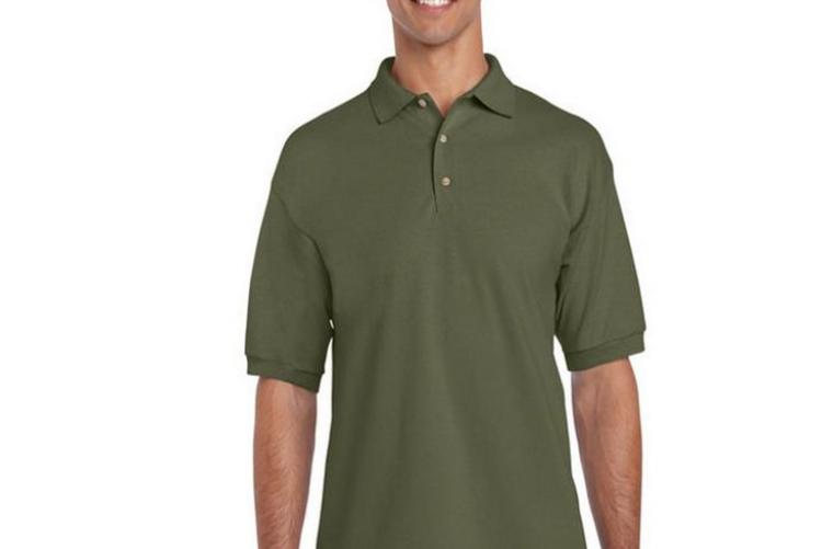 GRÜNES POLO-T-SHIRT